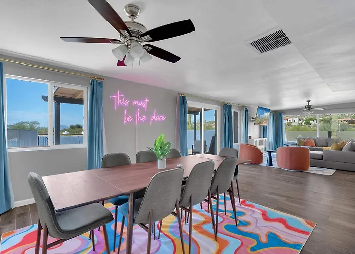 New Sonoran Oasis Pool Hot Tub Sleeps 12 Holiday home *